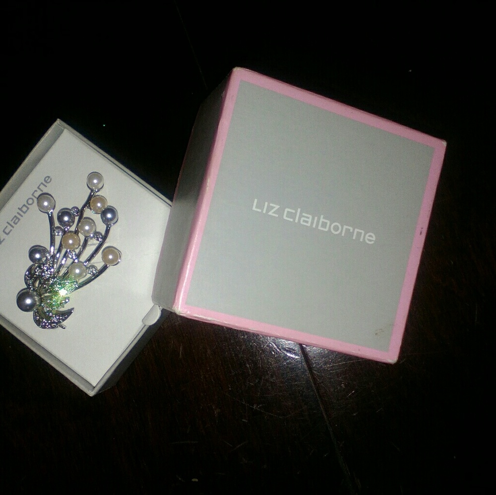 brooches